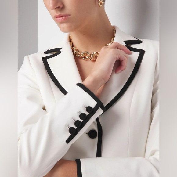 WHBM® 3-Button Signature Blazer—ECRU BLACK COLORBLOCK - Picture 3 of 8